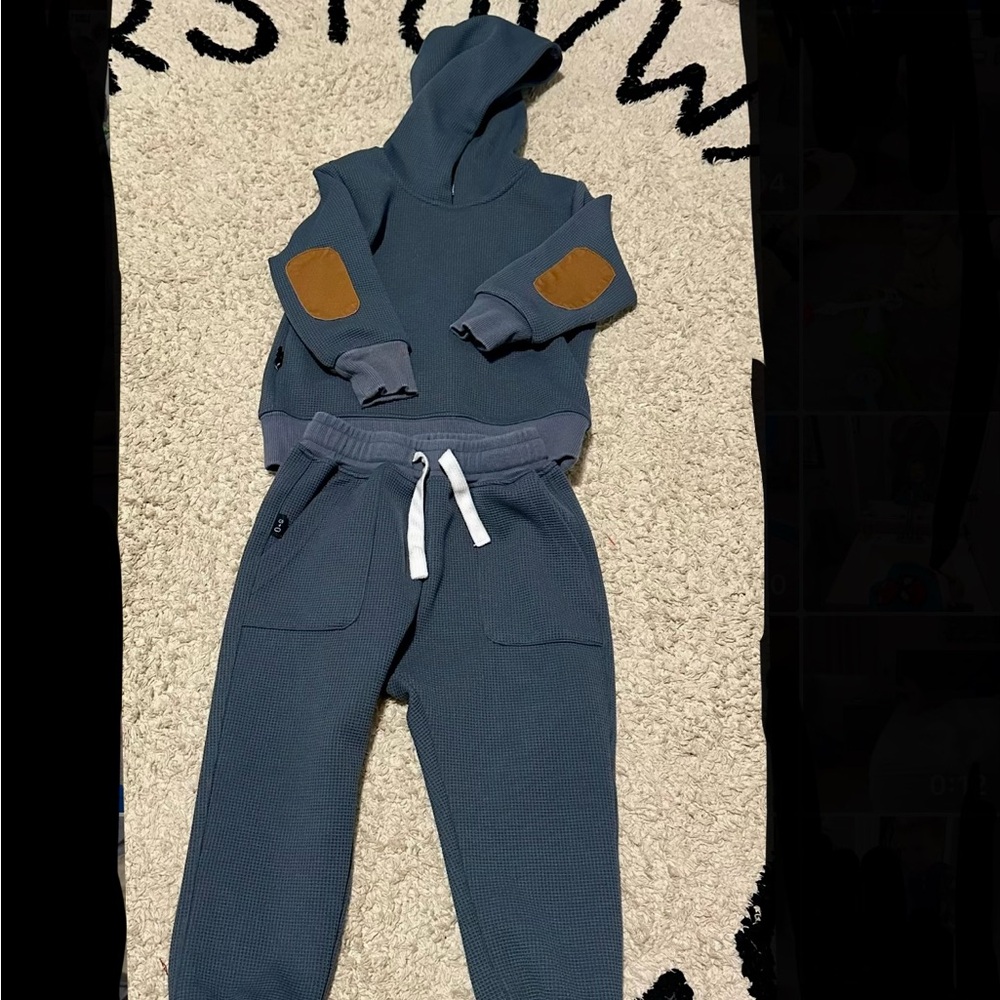 Olive & Scout Blue Hoodie and Jogger Set 3T - Brand new